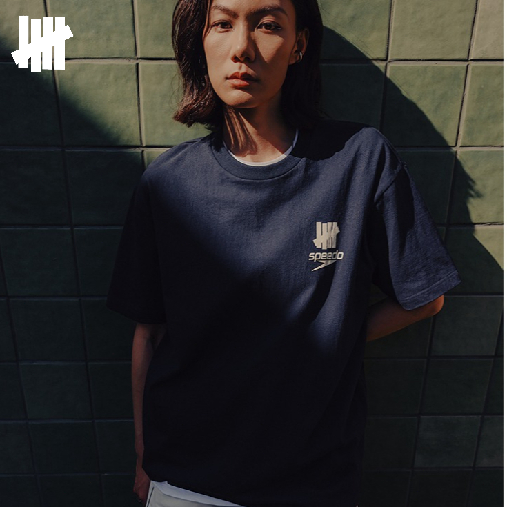 Streetwear Brand Undefeated - تي شيرت قصير الأكمام للجنسين من