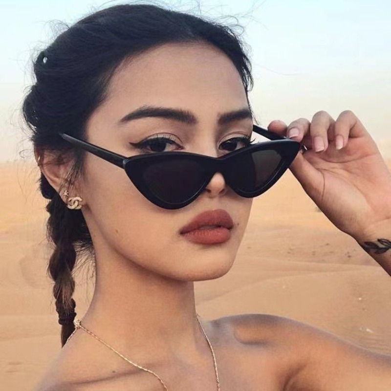 نظارات شمسية نسائية مثيرة بتصم - مراجعة Streetwear Brand With Eye وسعره